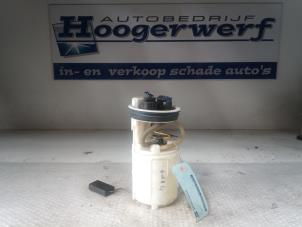 Używane Pompa benzynowa Volkswagen Golf IV (1J1) 1.6 16V Cena € 25,00 Procedura marży oferowane przez Autobedrijf Hoogerwerf