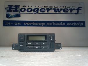 Usagé Panneau de commandes chauffage Hyundai Tucson (JM) 2.0 CRDi 16V 4x2 Prix € 20,00 Règlement à la marge proposé par Autobedrijf Hoogerwerf