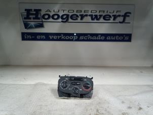 Używane Panel sterowania nagrzewnicy Peugeot 206 Cena € 30,00 Procedura marży oferowane przez Autobedrijf Hoogerwerf