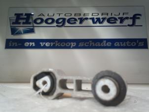 Usagé Support boîte de vitesses Ford KA Prix € 35,00 Règlement à la marge proposé par Autobedrijf Hoogerwerf