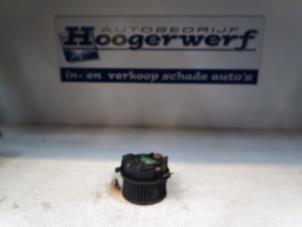 Usados Motor de ventilador de calefactor Audi A4 Avant (B6) 1.9 TDI PDE 130 Precio € 20,00 Norma de margen ofrecido por Autobedrijf Hoogerwerf