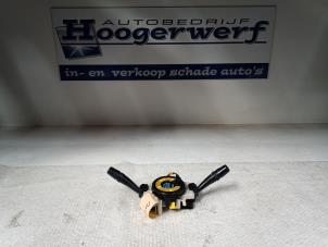 Usados Interruptor combinado columna de dirección Hyundai Matrix 1.6 16V Precio € 30,00 Norma de margen ofrecido por Autobedrijf Hoogerwerf
