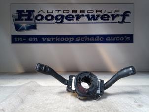 Usagé Commutateur combi colonne de direction Volkswagen Golf IV (1J1) 1.9 TDI 110 Prix € 30,00 Règlement à la marge proposé par Autobedrijf Hoogerwerf