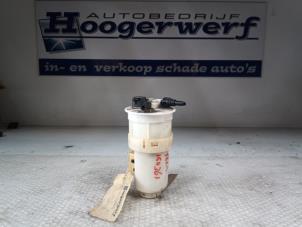 Usagé Pompe carburant électrique Toyota Yaris (P1) 1.0 16V VVT-i Prix € 25,00 Règlement à la marge proposé par Autobedrijf Hoogerwerf