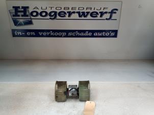 Usados Motor de ventilador de calefactor BMW 5 serie (E34) 525i Precio € 36,30 IVA incluido ofrecido por Autobedrijf Hoogerwerf