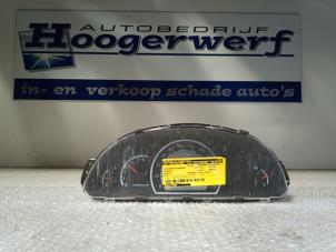 Used Instrument panel Hyundai Matrix 1.6 16V Price € 65,00 Margin scheme offered by Autobedrijf Hoogerwerf