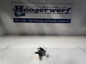 Usados Bomba de gasolina Hyundai Matrix 1.6 16V Precio € 40,00 Norma de margen ofrecido por Autobedrijf Hoogerwerf