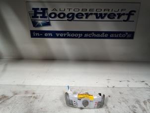 Usados Panel de control de calefacción Peugeot 107 1.0 12V Precio € 65,00 Norma de margen ofrecido por Autobedrijf Hoogerwerf