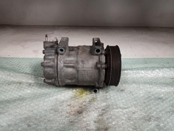 Air conditioning pump from a Citroën C4 Grand Picasso (UA) 1.6 HDiF 16V 110 2007
