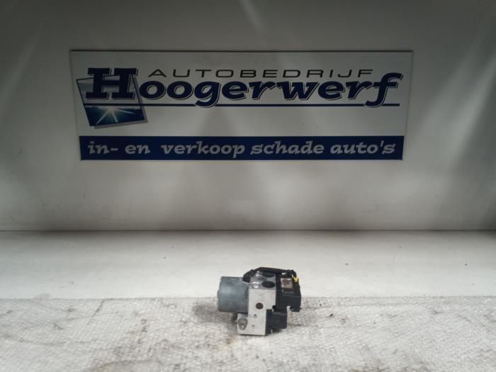 Usagé Bloc ABS MG MG TF 1.8 135 VVC 16V Prix € 100,00 Règlement à la marge proposé par Autobedrijf Hoogerwerf