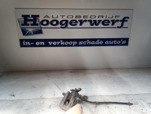 Used Rear brake calliper, right Lexus CT 200h 1.8 16V Price € 50,00 Margin scheme offered by Autobedrijf Hoogerwerf