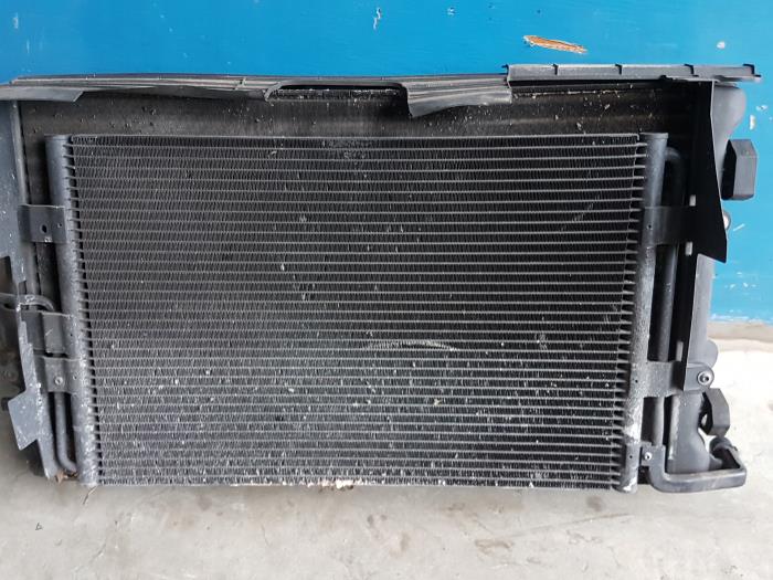 Usagé Radiateur Seat Leon (1M1) 1.8 20V Prix € 100,00 Règlement à la marge proposé par Autobedrijf Hoogerwerf