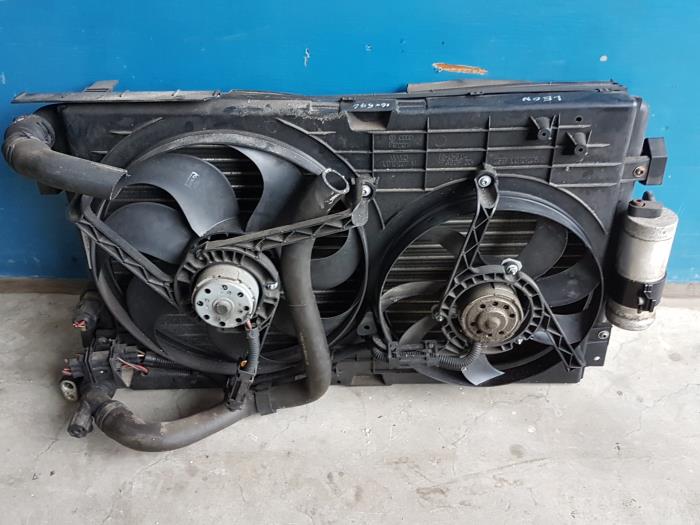 Kühler van een Seat Leon (1M1) 1.8 20V 2004