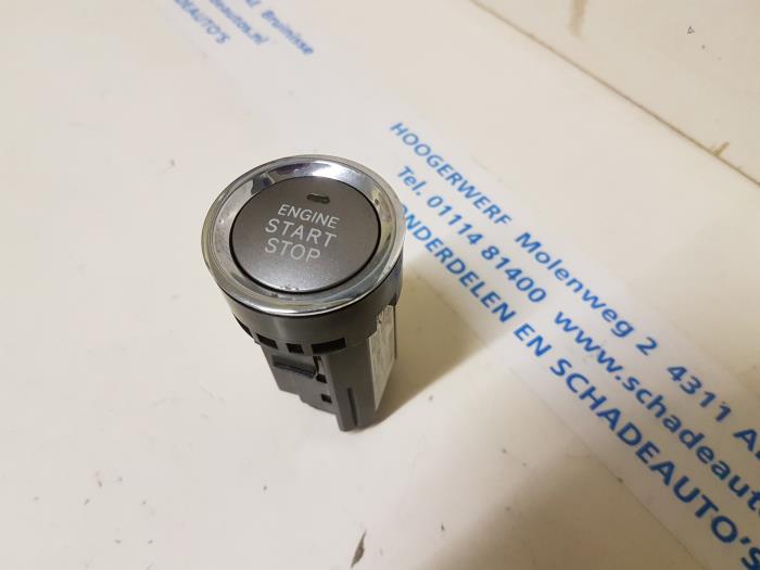 Usados Interruptor Start/Stop Lexus IS (E2) 250 2.5 V6 24V Precio € 30,00 Norma de margen ofrecido por Autobedrijf Hoogerwerf