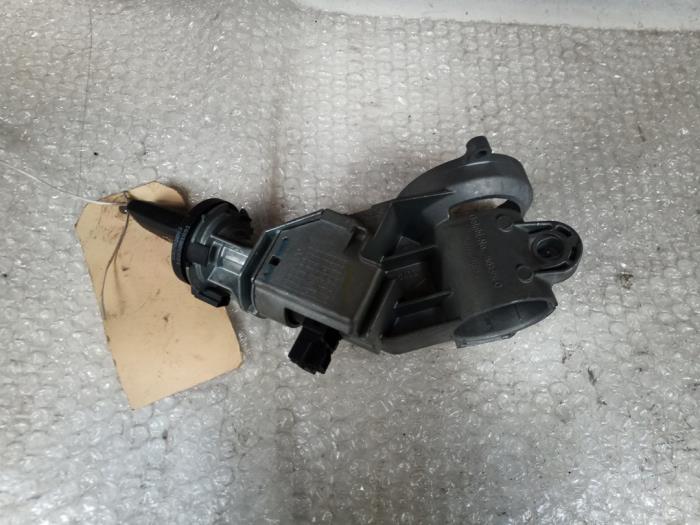 Ignition lock + key from a Opel Corsa D 1.2 16V 2009