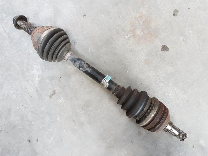 Gebrauchte Antriebswelle links vorne Opel Vectra C 2.0 DTI 16V Preis € 40,00 Margenregelung angeboten von Autobedrijf Hoogerwerf