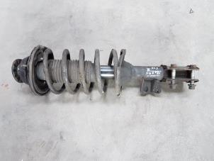 Used Front shock absorber rod, right Hyundai i10 (F5) 1.1i 12V Price € 40,00 Margin scheme offered by Autobedrijf Hoogerwerf