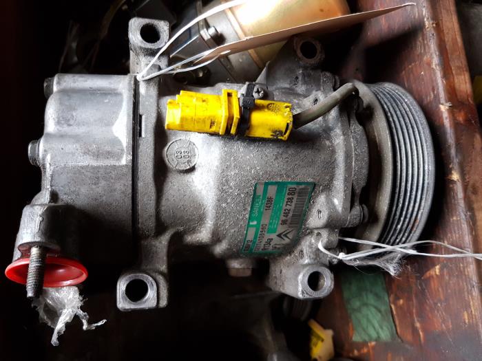 Gebrauchte Klimapumpe Peugeot 206 (2A/C/H/J/S) 1.4 HDi Preis € 50,00 Margenregelung angeboten von Autobedrijf Hoogerwerf