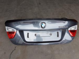Used Tailgate BMW 3 serie (E90) 318d 16V Price € 100,00 Margin scheme offered by Autobedrijf Hoogerwerf