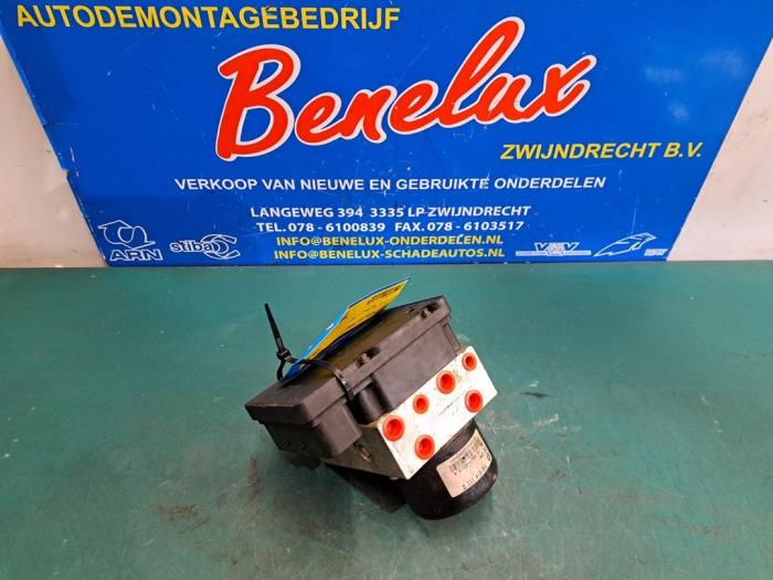 Usagé Bloc ABS Volkswagen Transporter T5 1.9 TDi Prix € 275,00 Règlement à la marge proposé par Benelux Zwijndrecht B.V.