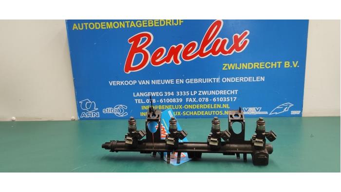 Gebrauchte Einspritzdüse (Einspritzer) Renault Twingo II (CN) 1.2 16V Preis auf Anfrage angeboten von Benelux Zwijndrecht B.V.