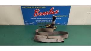 Used Front seatbelt, left Renault Clio II (BB/CB) 1.4 16V Price on request offered by Benelux Zwijndrecht B.V.