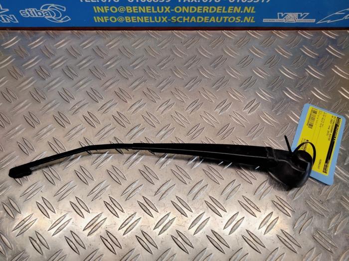 Begagnade Bakre torkararm Volkswagen Caddy IV 1.6 TDI 16V Pris på förfrågan erbjuds av Benelux Zwijndrecht B.V.