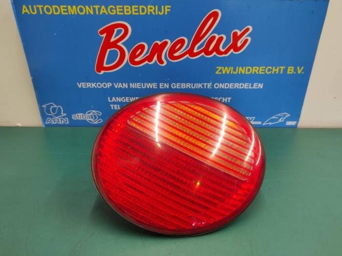 Taillight lens, right from a Volkswagen New Beetle (9C1/9G1) 2.0 2000