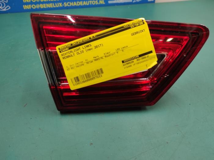 Taillight, left from a Renault Clio IV (5R) 0.9 Energy TCE 90 12V 2017