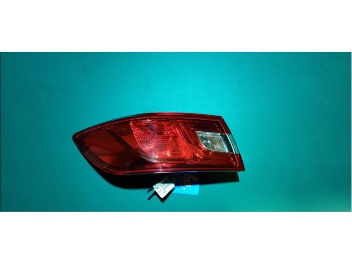 Taillight, left from a Renault Clio IV (5R) 0.9 Energy TCE 90 12V 2016