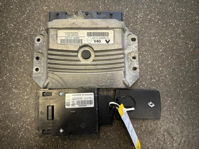 Used Engine management computer Renault Megane III Grandtour (KZ) 1.4 16V TCe 130 Price € 125,00 Margin scheme offered by Benelux Zwijndrecht B.V.