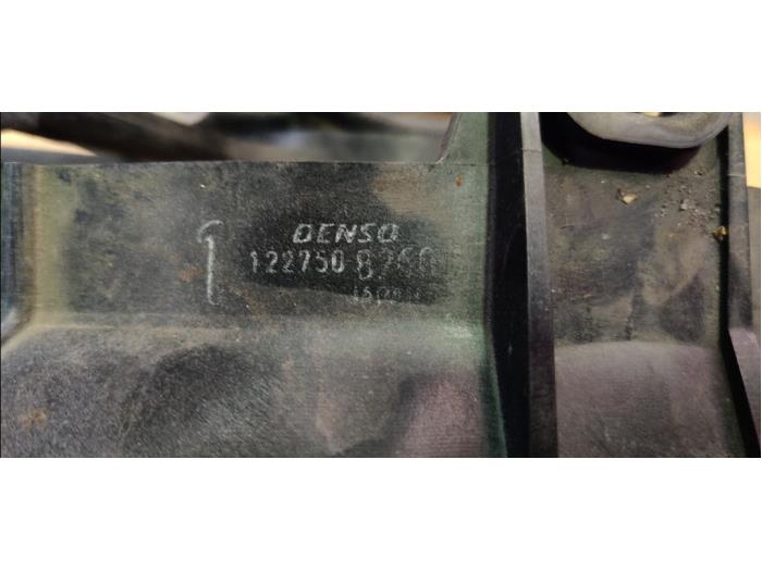 Ventilador de radiador de un Daihatsu Cuore (L251/271/276)  2005