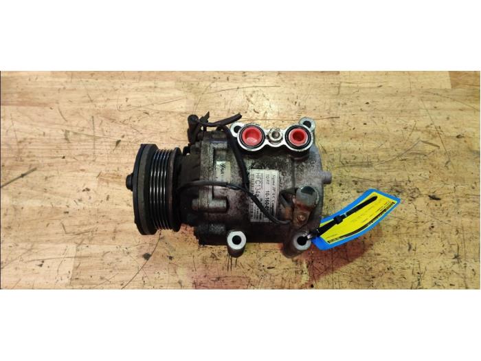 Usagé Pompe clim Ford Mondeo III 1.8 16V Prix sur demande proposé par Benelux Zwijndrecht B.V.