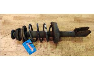 Used Front shock absorber rod, right Renault Clio II (BB/CB) 1.2 16V Price on request offered by Benelux Zwijndrecht B.V.