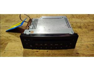 Used Radio CD player Peugeot 307 Break (3E) 1.6 16V Price on request offered by Benelux Zwijndrecht B.V.