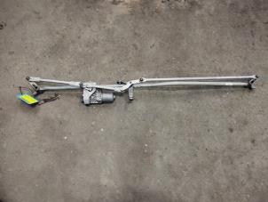 Used Wiper motor + mechanism Peugeot 308 SW (4E/H) 1.6 VTI 16V Price on request offered by Benelux Zwijndrecht B.V.