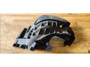 Used Front bumper bracket, left Renault Trafic New (FL) 2.0 dCi 16V 90 Price on request offered by Benelux Zwijndrecht B.V.