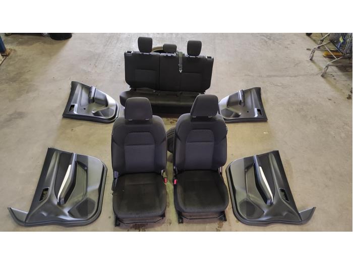 Set of upholstery (complete) from a Suzuki Swift (ZC/ZD) 1.2 Dual Jet 16V 2018