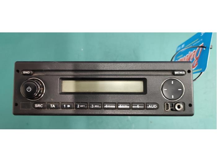 Radio/Lecteur CD d'un Iveco New Daily VI 33S13, 35C13, 35S13 2014