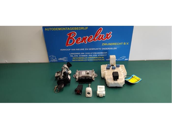 Used Ignition lock + computer Opel Agila (B) 1.0 12V Price on request offered by Benelux Zwijndrecht B.V.