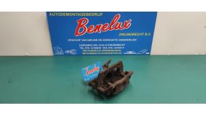 Used Front brake calliper, left Mercedes B (W245,242) 2.0 B-180 CDI 16V Price on request offered by Benelux Zwijndrecht B.V.