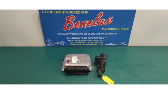 Used Ignition lock + computer Fiat 500 (312) 0.9 TwinAir 60 Price on request offered by Benelux Zwijndrecht B.V.