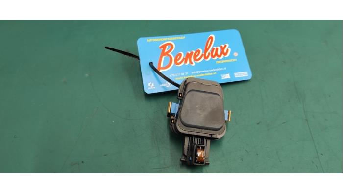 Begagnade Regnsensor Mercedes C (W205) C-350 e 2.0 16V Pris på förfrågan erbjuds av Benelux Zwijndrecht B.V.