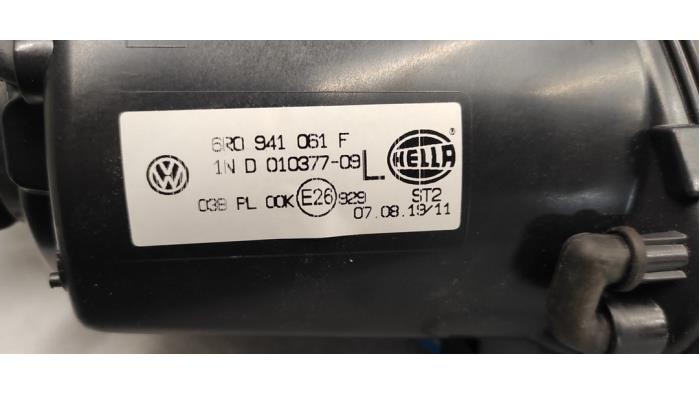 Feu antibrouillard avant gauche d'un Volkswagen Polo V (6R) 1.2 12V 2013