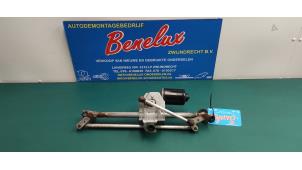 Used Wiper motor + mechanism Opel Corsa C (F08/68) 1.0 12V Price on request offered by Benelux Zwijndrecht B.V.