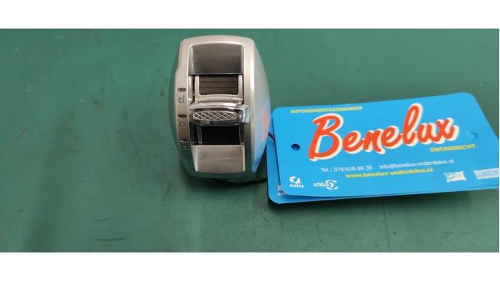 Używane Przelacznik Alfa Romeo MiTo (955) 1.6 JTDm 16V Cena na żądanie oferowane przez Benelux Zwijndrecht B.V.
