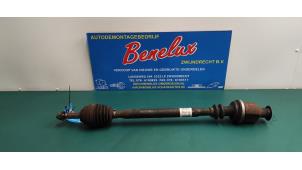 Used Front drive shaft, right Dacia Logan MCV (KS) 1.6 Price on request offered by Benelux Zwijndrecht B.V.