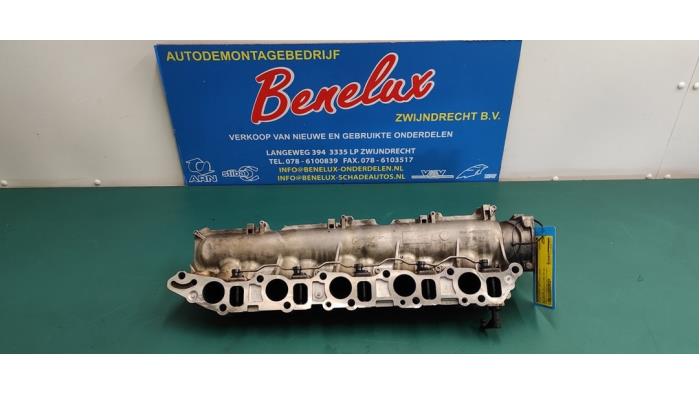 Używane Kolektor dolotowy Alfa Romeo 159 Sportwagon (939BX) 2.4 JTDm 20V Cena na żądanie oferowane przez Benelux Zwijndrecht B.V.
