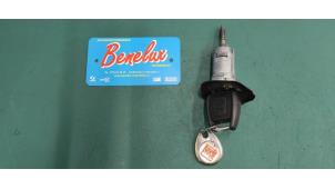 Used Ignition lock + key Opel Astra G Caravan (F35) 1.6 16V Price on request offered by Benelux Zwijndrecht B.V.