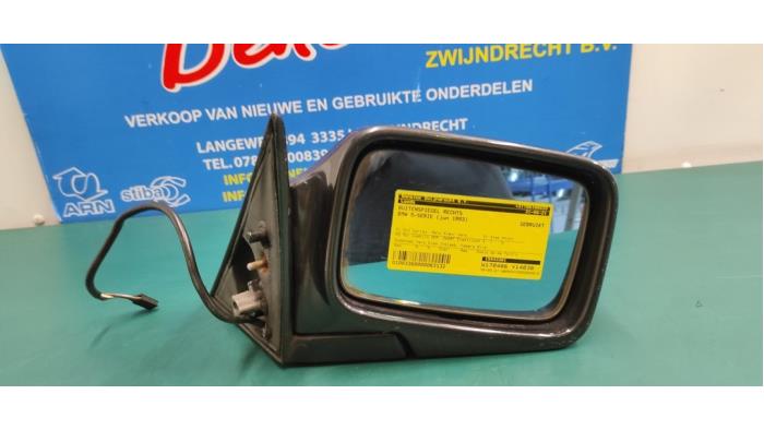Wing mirror, right from a BMW 5 serie Touring (E34) 520i 24V 1993